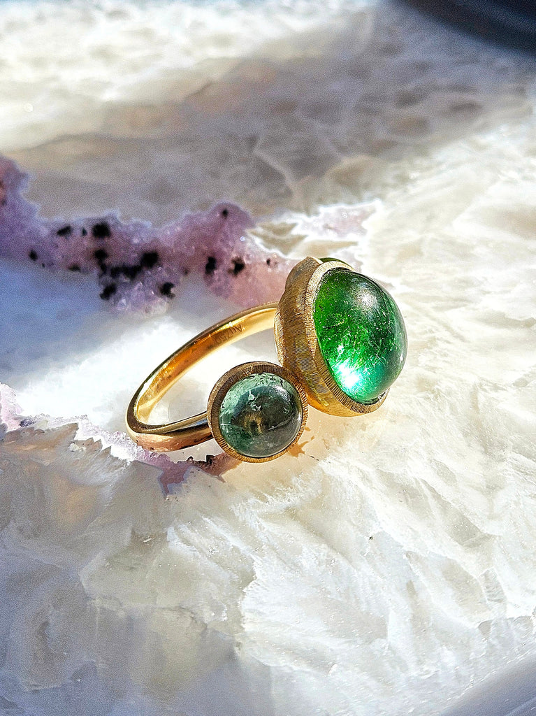 18k Solid Gold Green Tourmaline 3-STONE Cabochon Ring | Resonance Collection | Indulgems