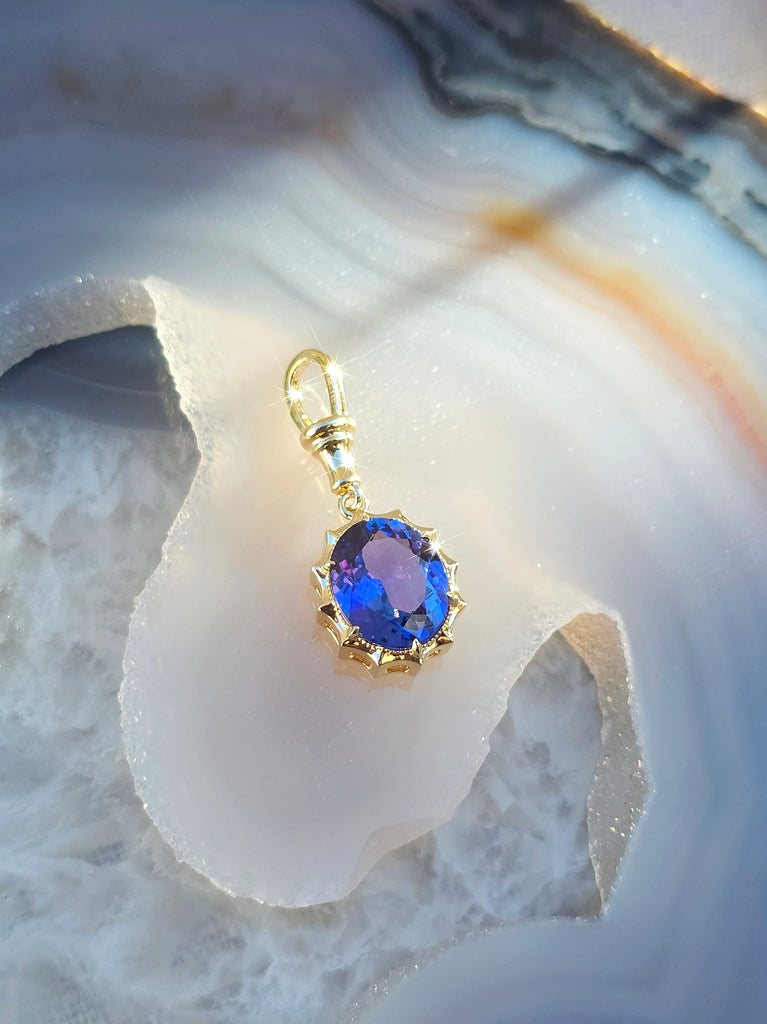 14k Yellow Gold 4.5 Carat Tanzanite Aurora Pendant | Indulgems