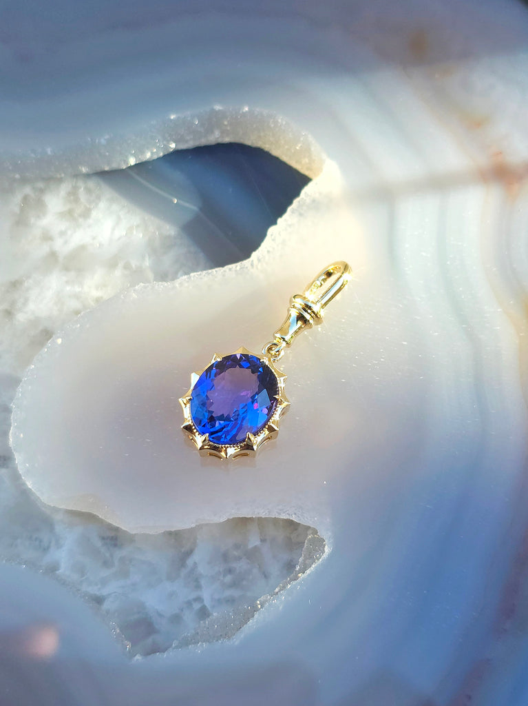 14k Yellow Gold 4.5 Carat Tanzanite Aurora Pendant | Indulgems