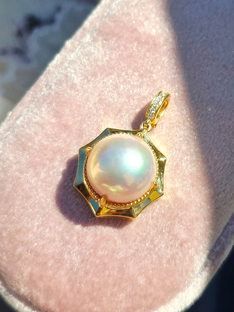 18k Solid Gold Large Freshwater Edison Pearl Pendant | Indulgems