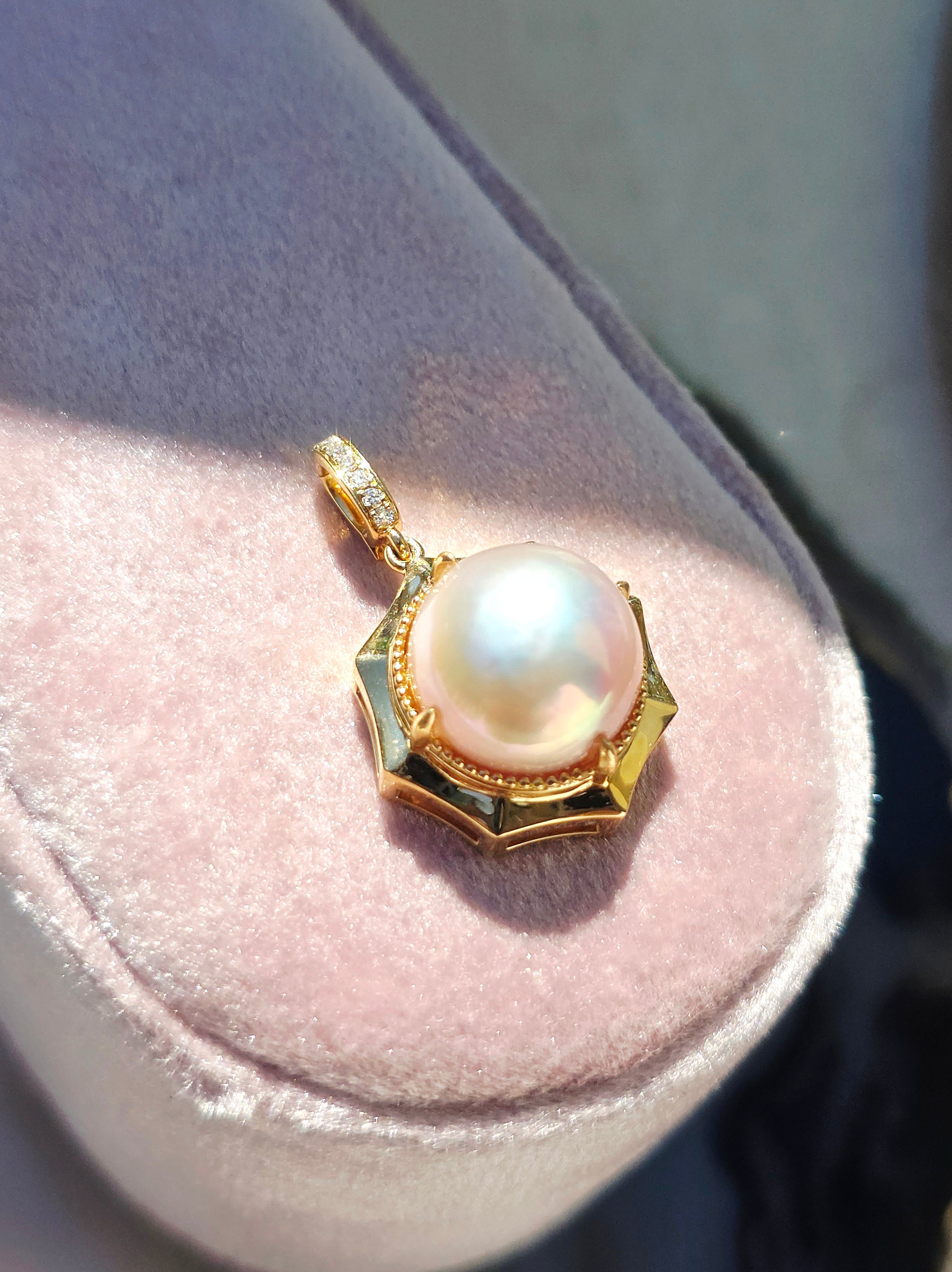 18k Solid Gold Large Freshwater Edison Pearl Pendant | Indulgems