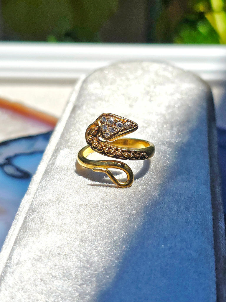 18k Solid Gold Diamond Snake Serpent Ring sz 8 | Indulgems