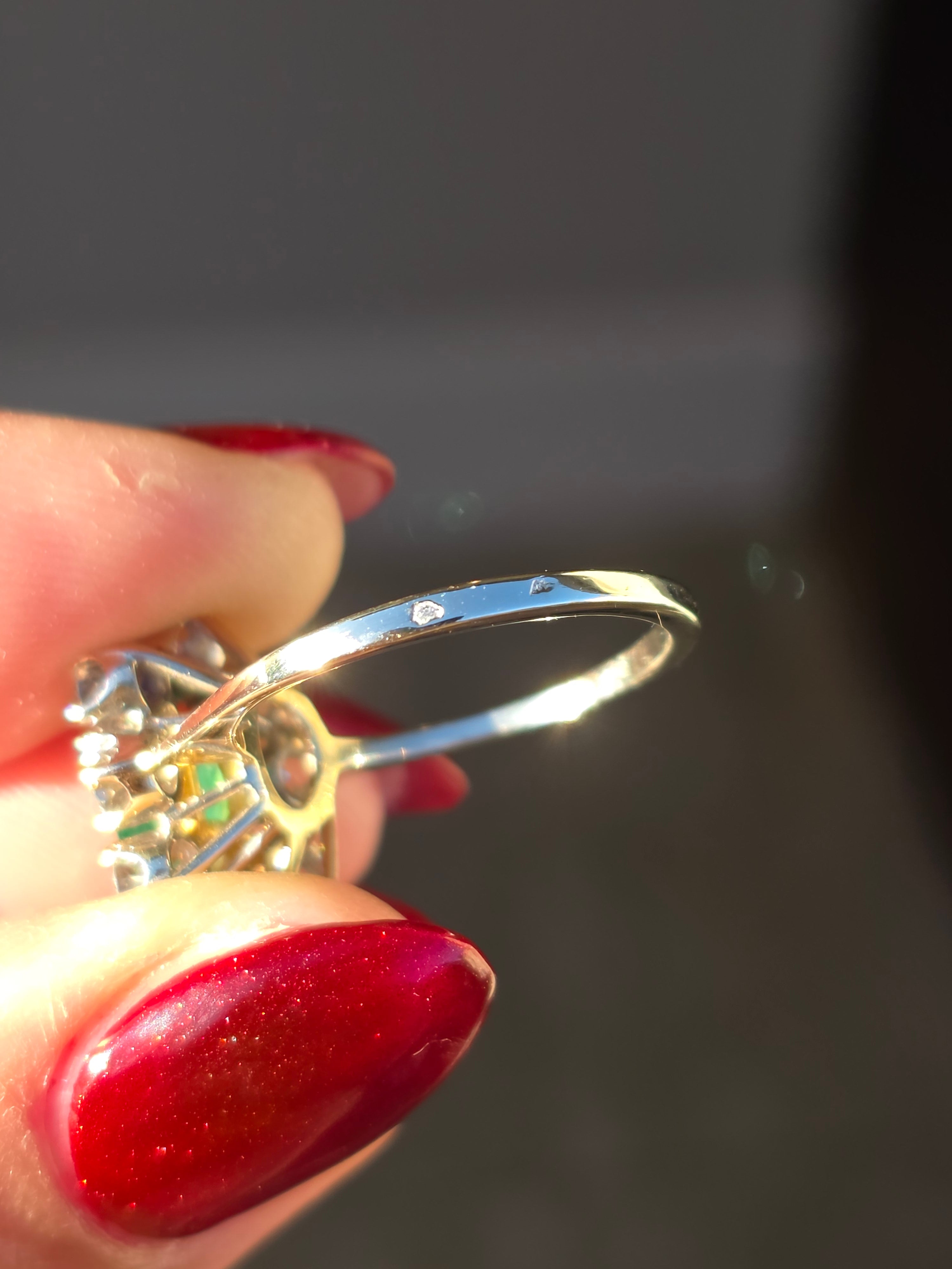 18k gold 2.5ct Colombian Emerald Diamond Daisy Diana Ring Vintage | Indulgems
