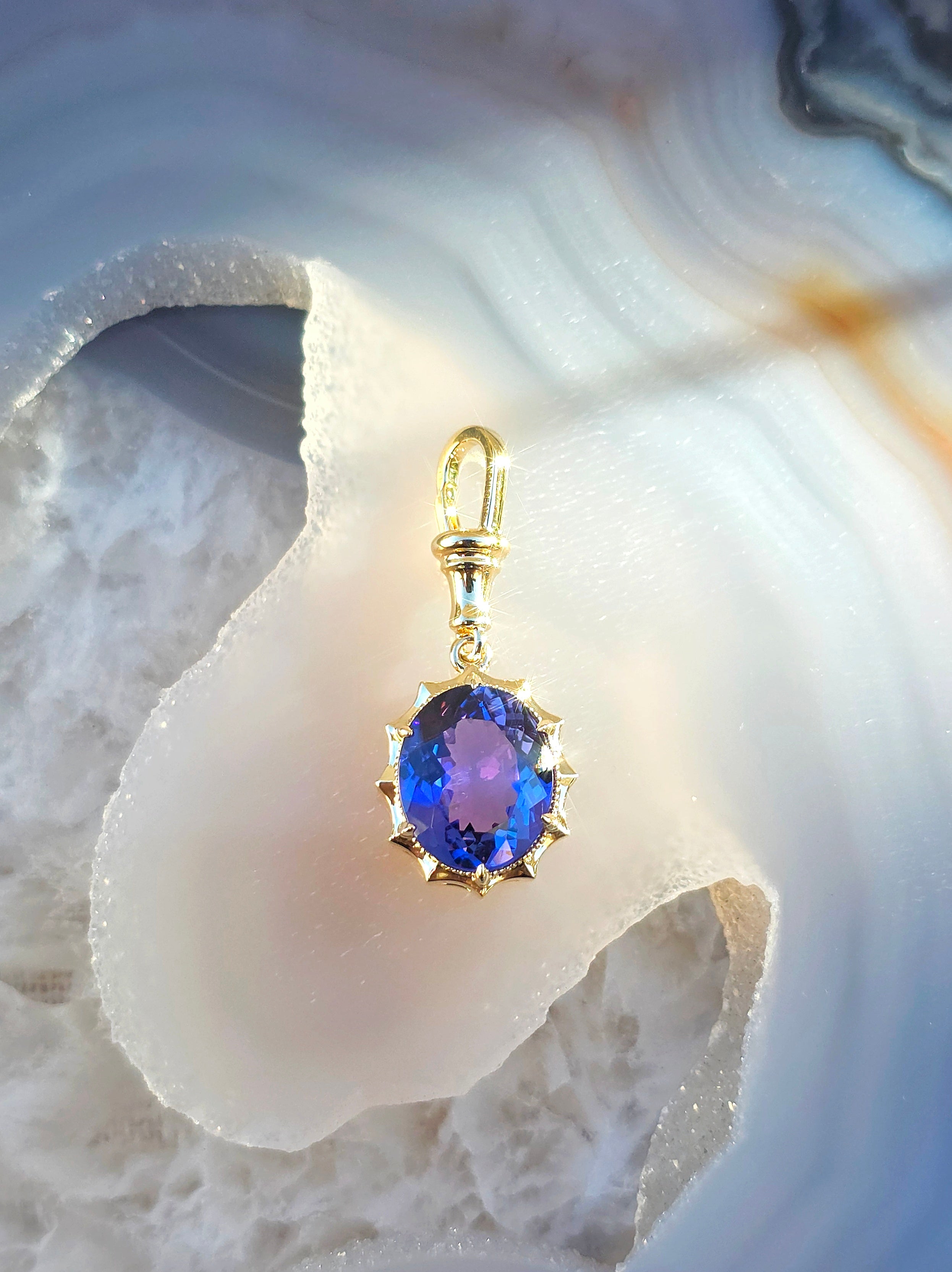 14k Yellow Gold 4.5 Carat Tanzanite Aurora Pendant | Indulgems