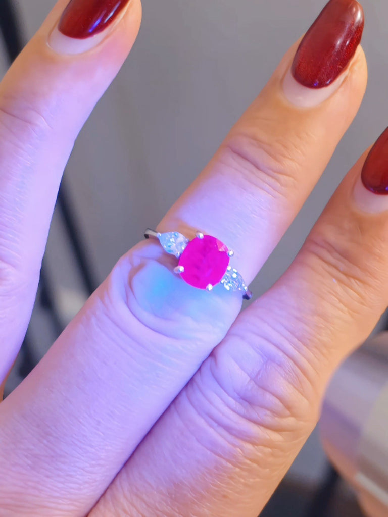 18k Solid Gold No Heat Ruby & Diamond Ring Size 7 | Indulgems