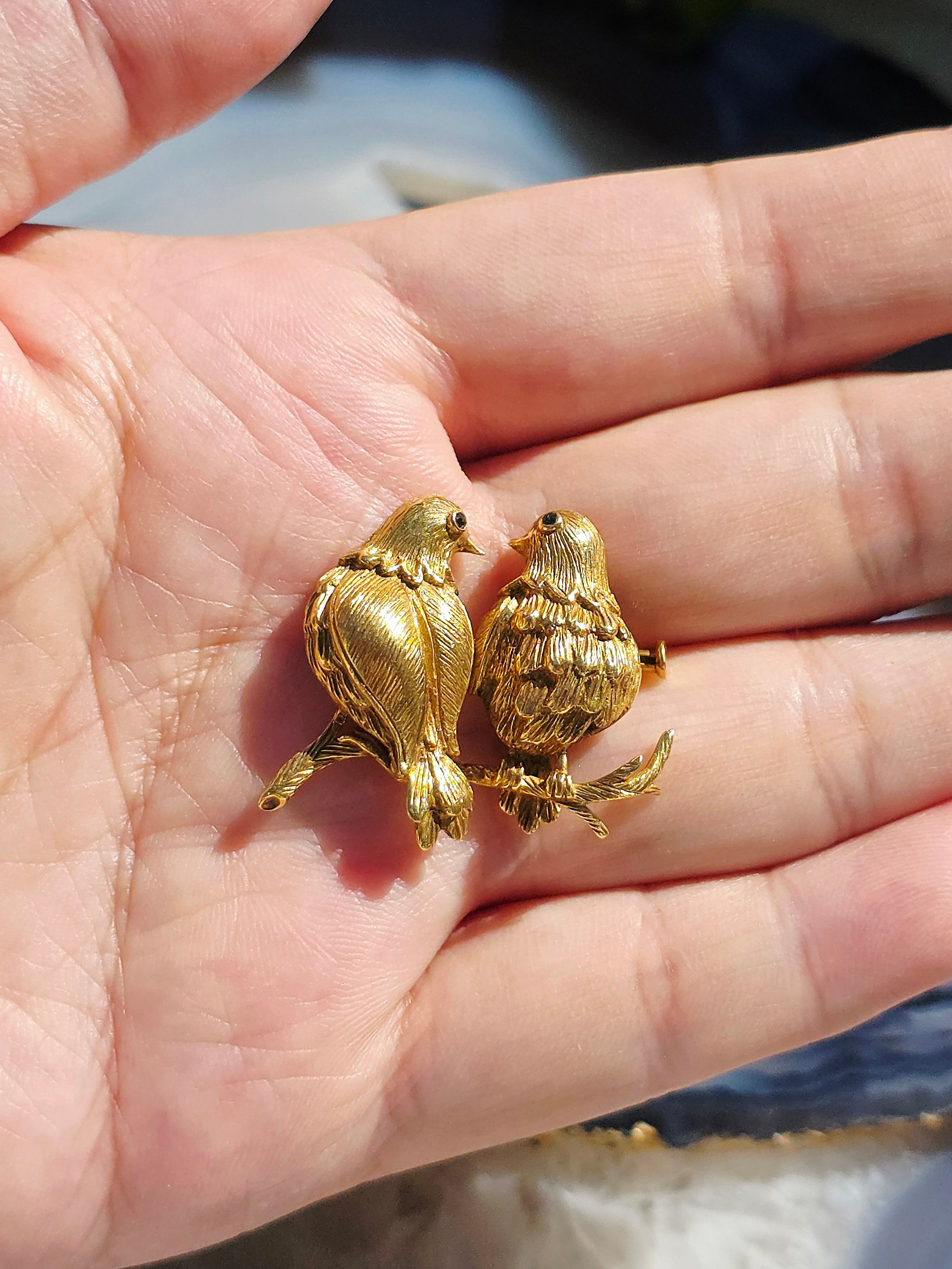 18k Solid Gold Vintage Les Inseparables Lovebirds Brooch | Indulgems