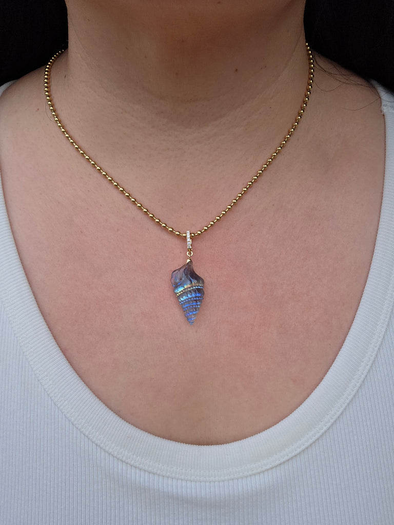 14k Solid Gold Handcarved Labradorite Seashell Pendant | Indulgems