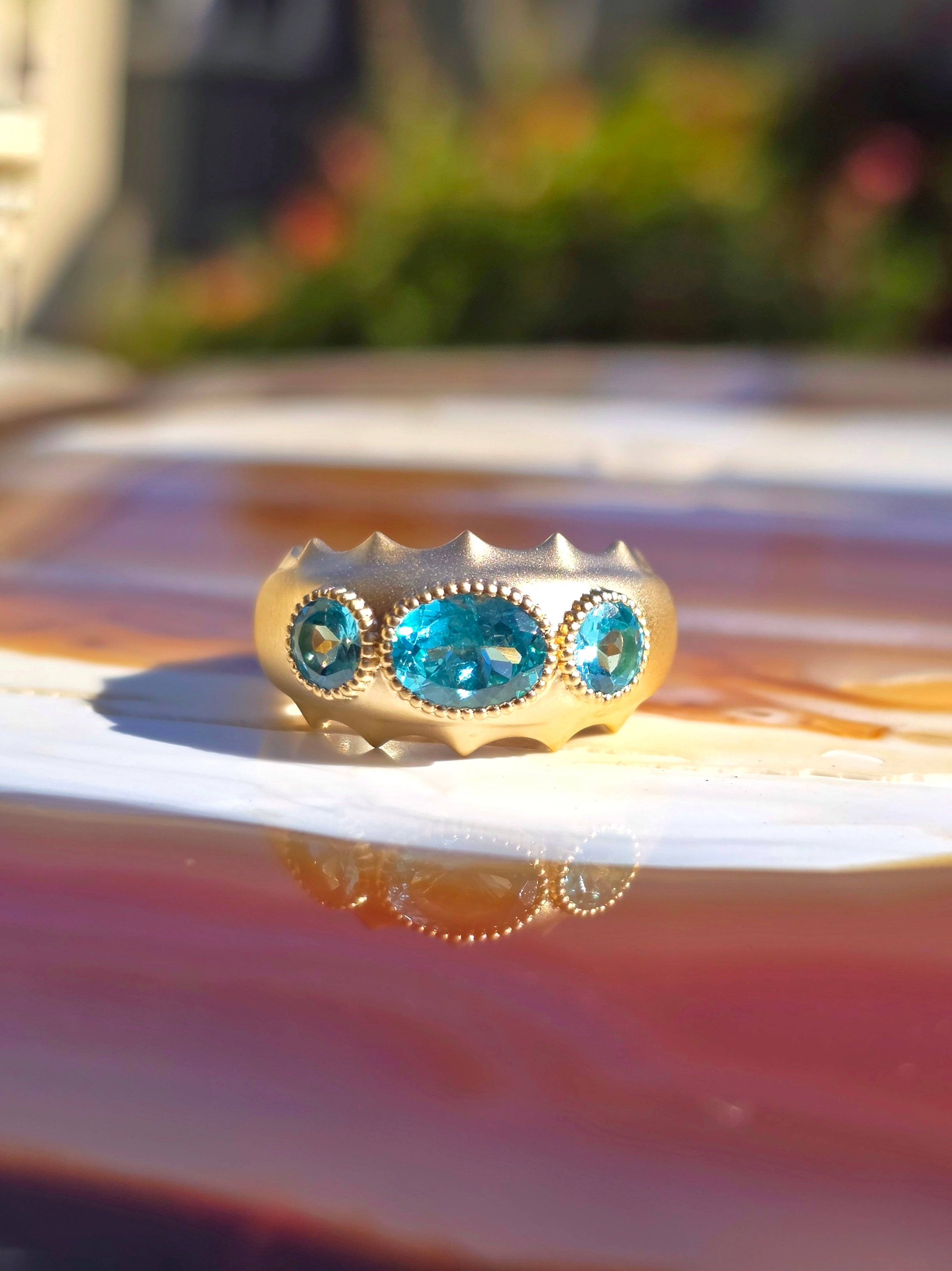 14k Yellow Gold Apatite Gemstone Band Ring Size 7 | Indulgems | Aurora