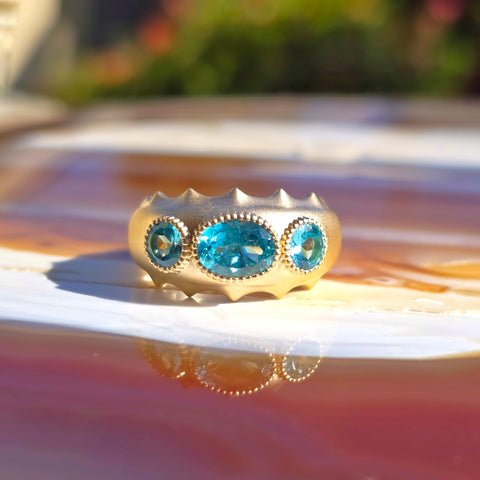 14k Yellow Gold Apatite Gemstone Band Ring Size 7 | Indulgems | Aurora