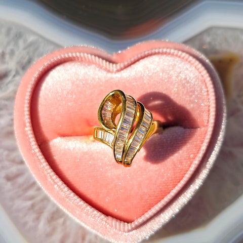 18k Solid Gold Diamond Ribbon Curved Ring Size 7 | Indulgems |Vintage