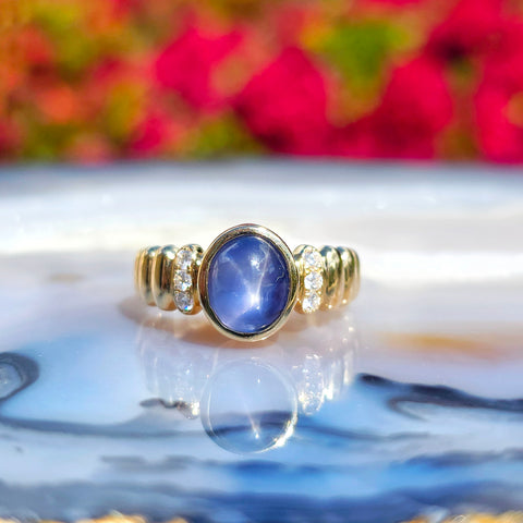 14k Yellow Gold 4.5ct Star Sapphire Cabochon Ring Size 10 | Indulgems | Emma