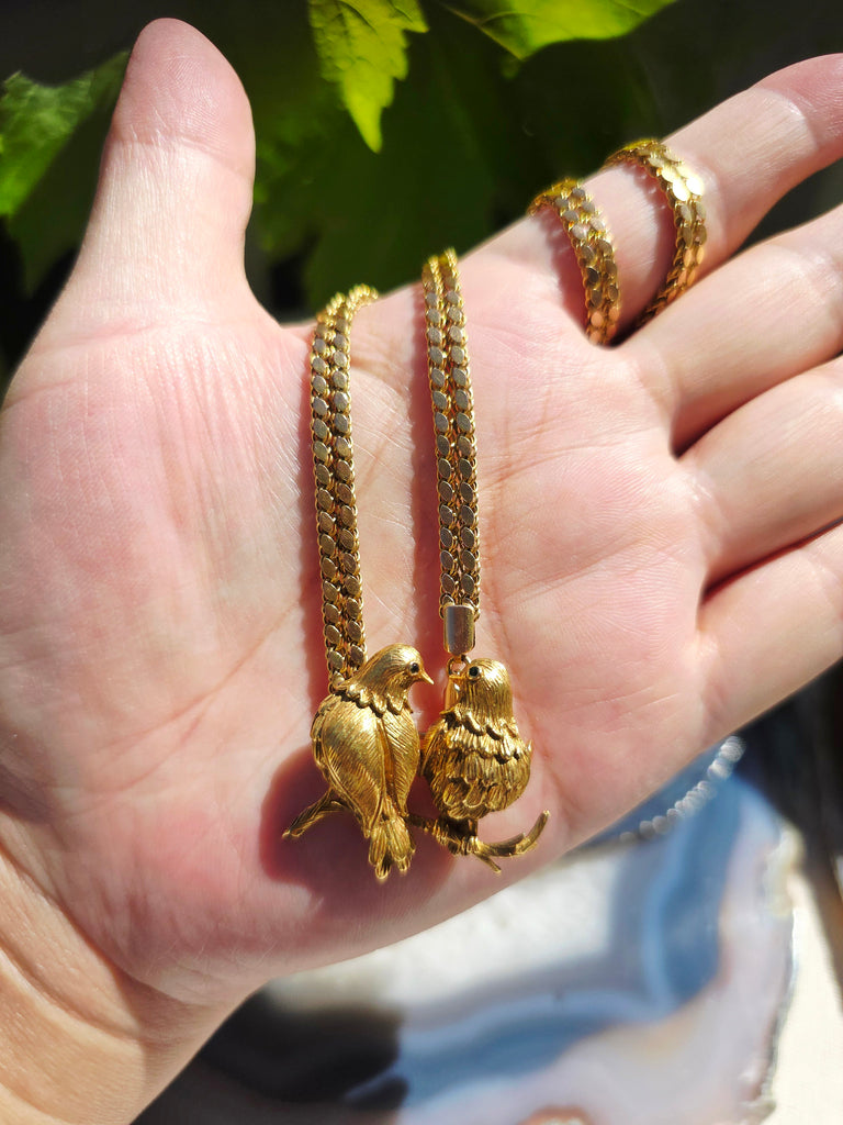 18k Solid Gold Vintage Les Inseparables Lovebirds Brooch | Indulgems