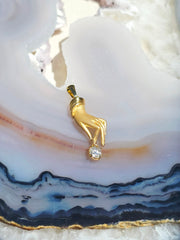 18k Solid Gold Hand Motif Diamond Solitaire Pendant | Indulgems