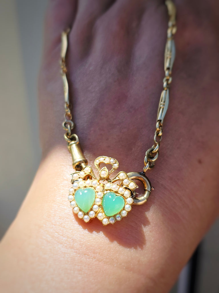 18k Yellow Gold Antique Double Heart Chrysoprase & Pearl Brooch | Indulgems