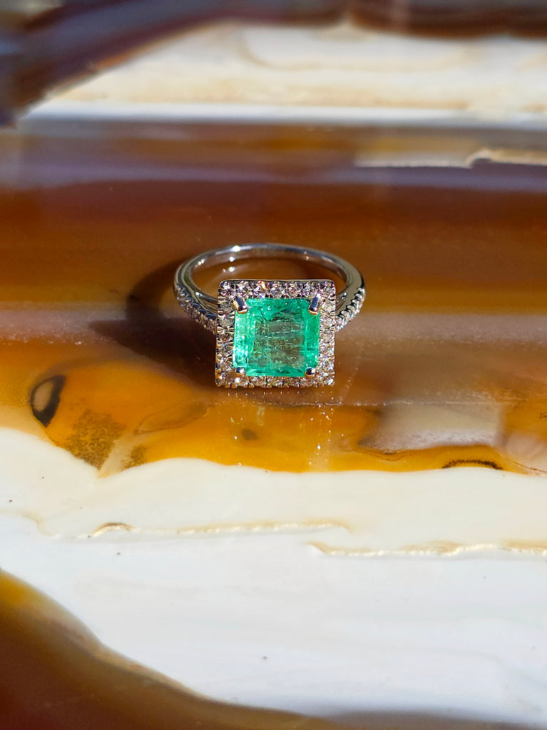 18k Solid Gold 2.2ct Columbian Emerald Diamond Ring Size 7 | Indulgems