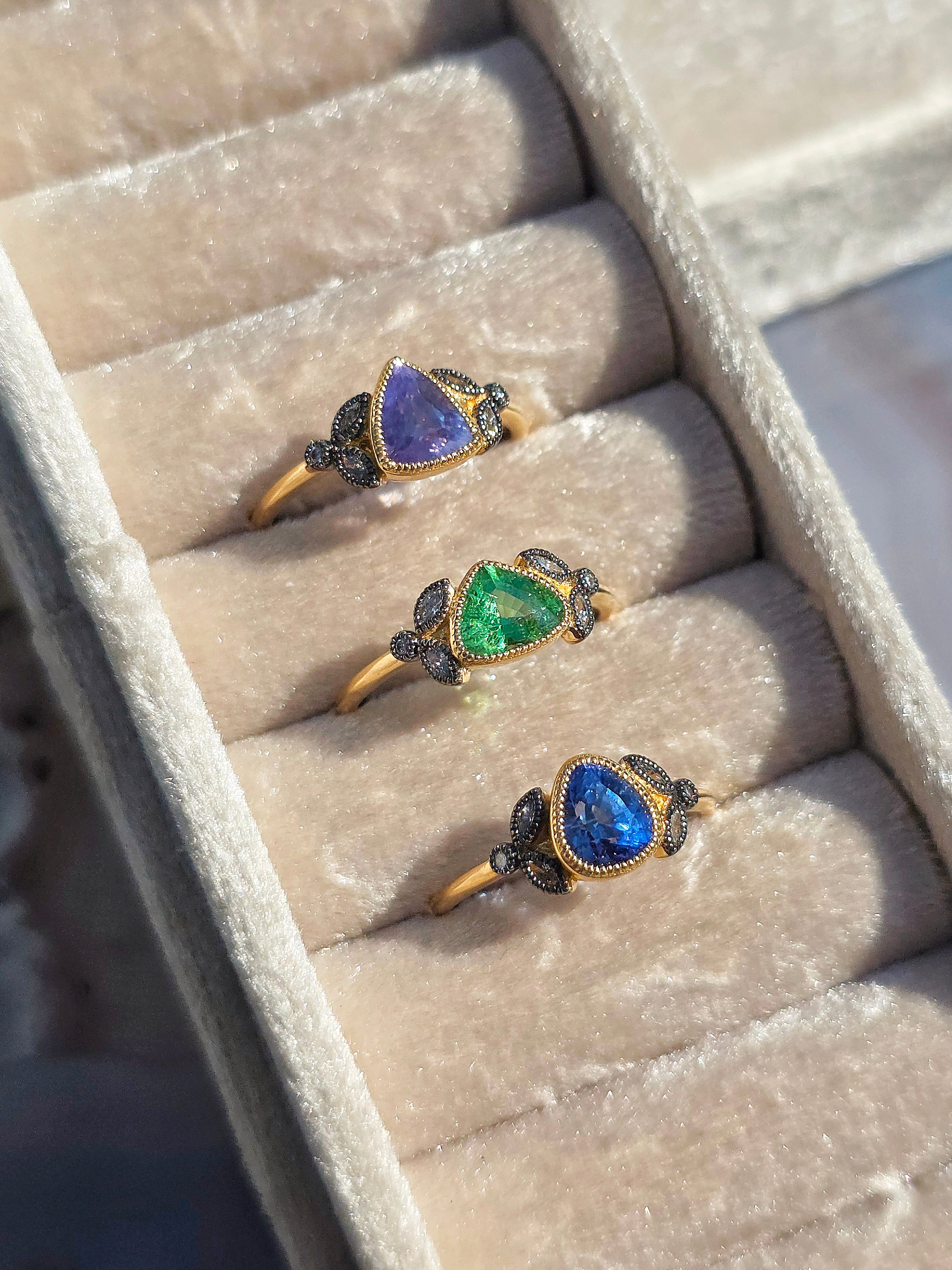 18k Yellow Gold Gemstone Laurel Rings Sz 7 | Indulgems