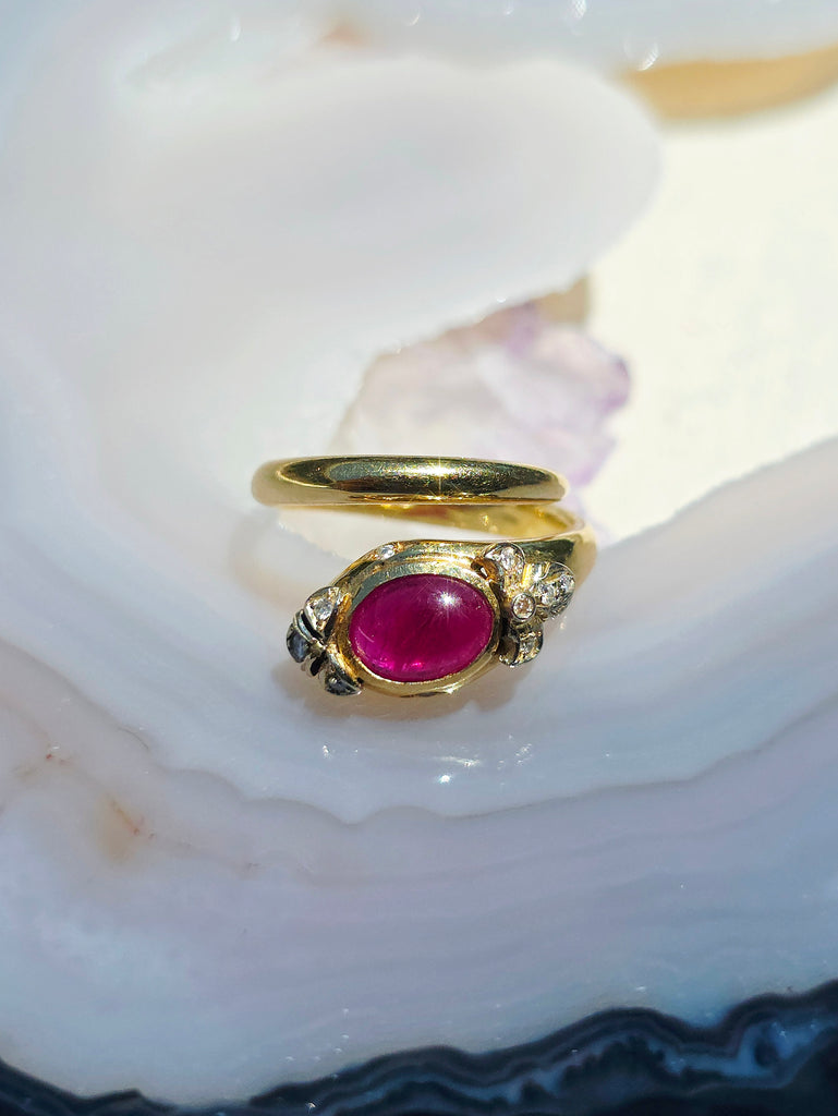 18k Gold Ruby Cabochon & Diamond Serpent Snake Ring sz 6.5 | Indulgems