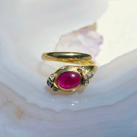 18k Gold Ruby Cabochon & Diamond Serpent Snake Ring sz 6.5 | Indulgems