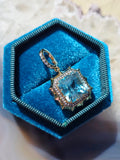 14k Yellow Gold 10ct Santa María Aquamarine Pendant | Indulgems | Aurora Halo