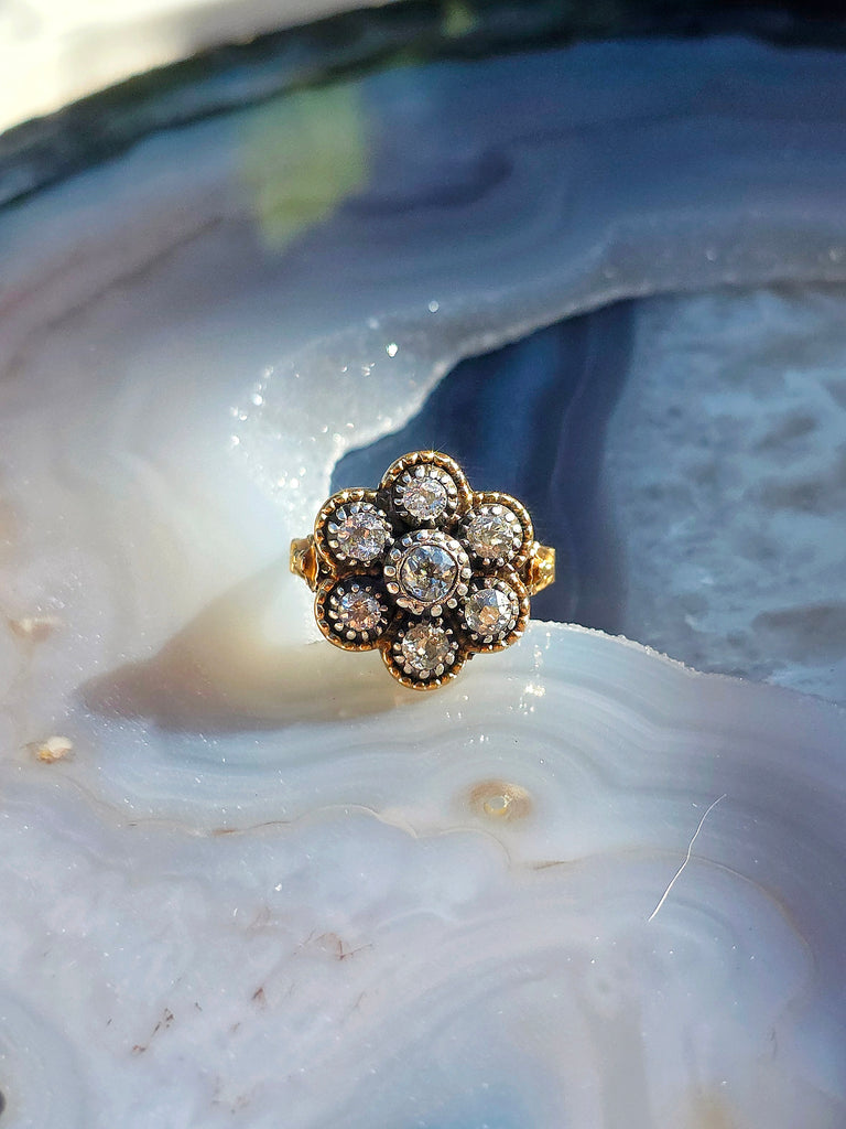 Antique 18k Gold and Silver Daisy Diamond Ring | Indulgems