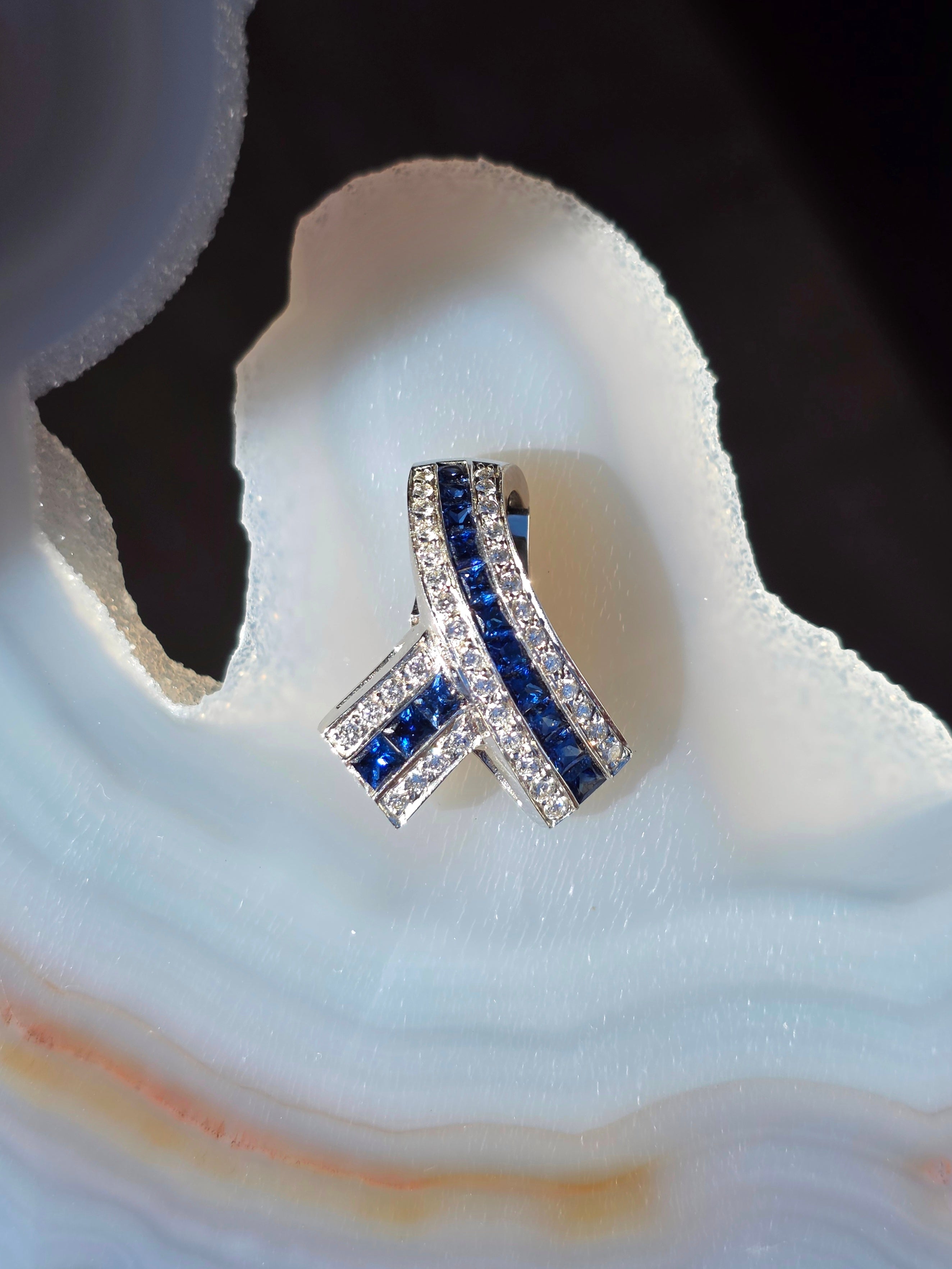 18k White Gold Blue Sapphire & Diamond Vintage Pendant Clip | Indulgems