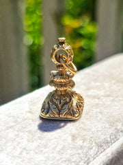 Antique 15K Yellow Gold Seal with intricate Citrine carving | Indulgems