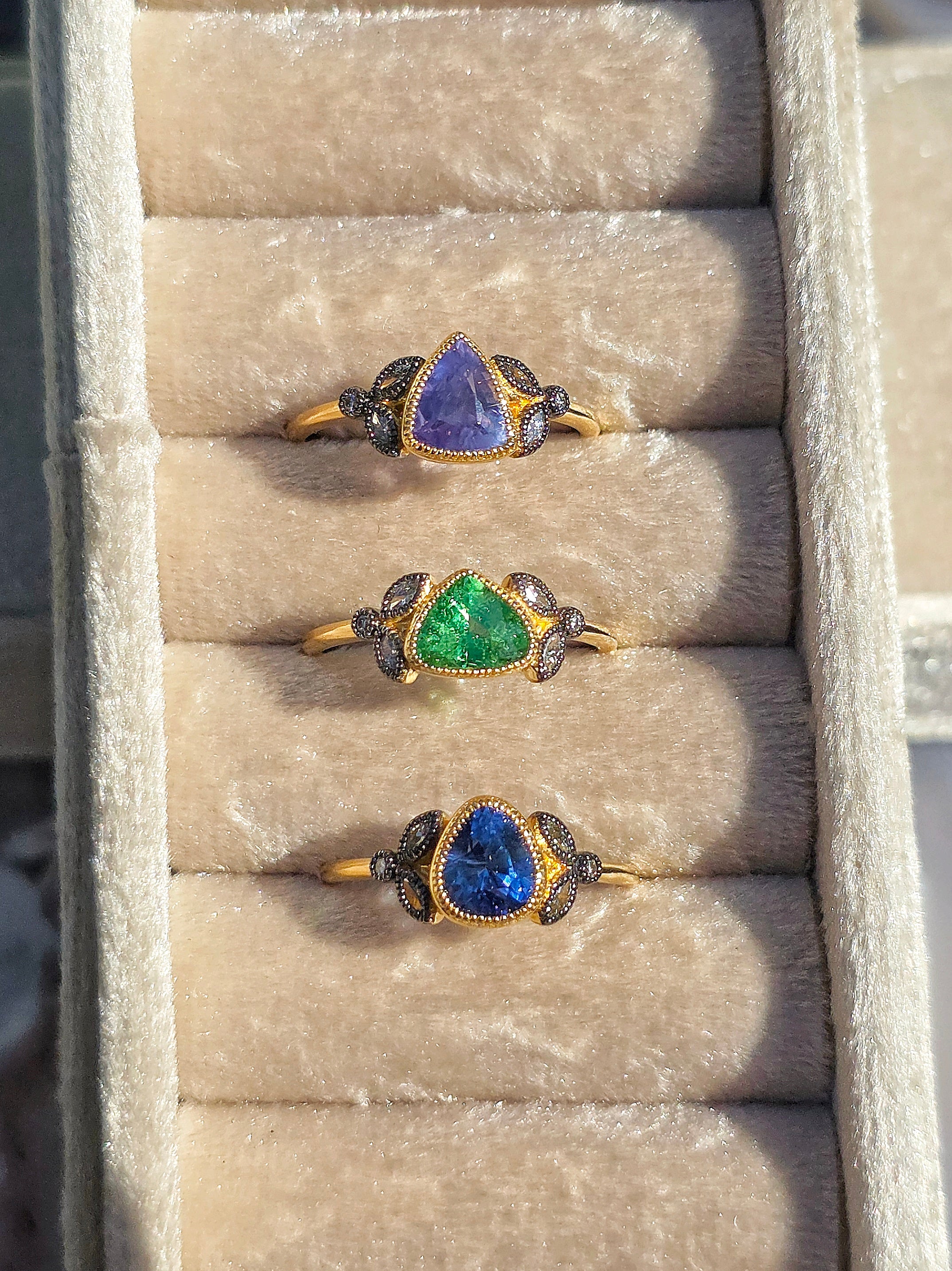 18k Yellow Gold Gemstone Laurel Rings Sz 7 | Indulgems